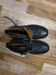 Продам мужские ботинки