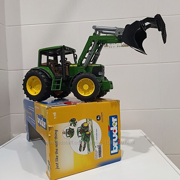 Зелений трактор Bruder. Машинка для хлопчика. Велика іграшка Німеччина