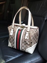 Кожаная сумка GUCCI Off Beige GG Canvas and Leather Web Treasure Boston