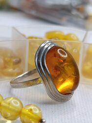 Каблучка. Бурштин. Срібло.