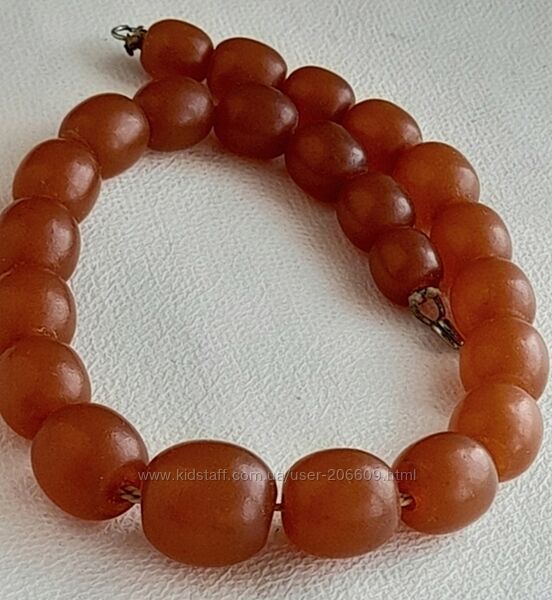 Намисто. Бурштин.