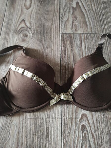 Бюстгальтер 