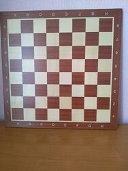 Деревяна велика шахова дошка