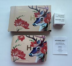 Оригінальна палетка Hourglass Deer і подарунок
