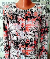 Красивая не обычной расцветки, мягенькая кофта XL/48-50