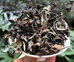 Белый высокогорный Юнаньский чай с древних деревьев. Китайский чай.