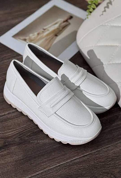 Туфлі лофери жіночі білі Т1925