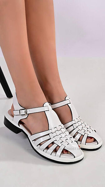  Босоніжки жіночі білі Б1698