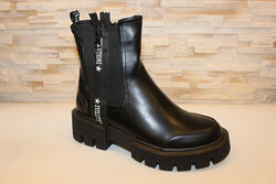 Черевики жіночі чорні демісезонні Д858