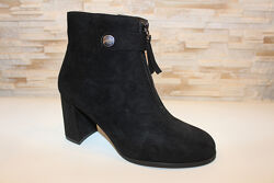 Ботильйони жіночі чорні замшеві на підборах Д860