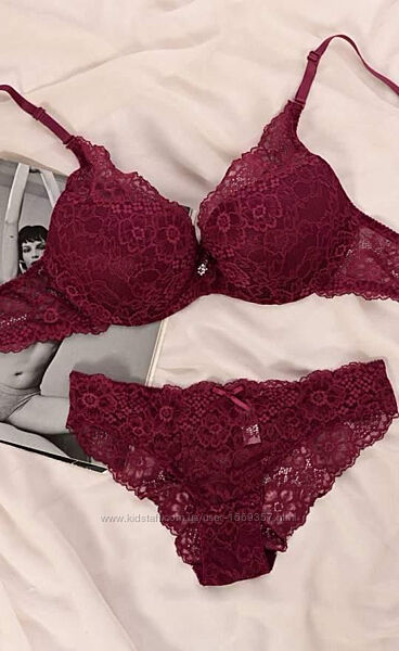 Комплект жіночої нижньої білизни бюстгальтер та труси бордовий код П1074