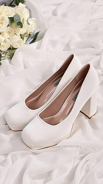  Туфлі жіночі білі на підборах Т1880
