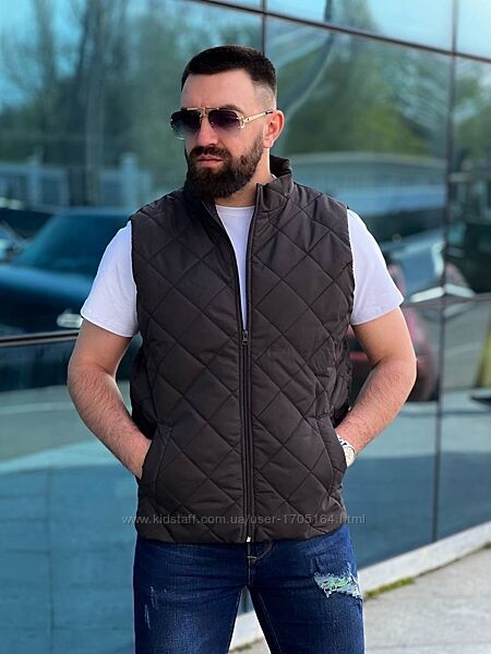 Жилет чоловічий на блискавці з кишенями Чорний р.48 L