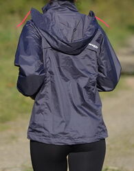 Жіноча куртка вітровка фірми dunlop