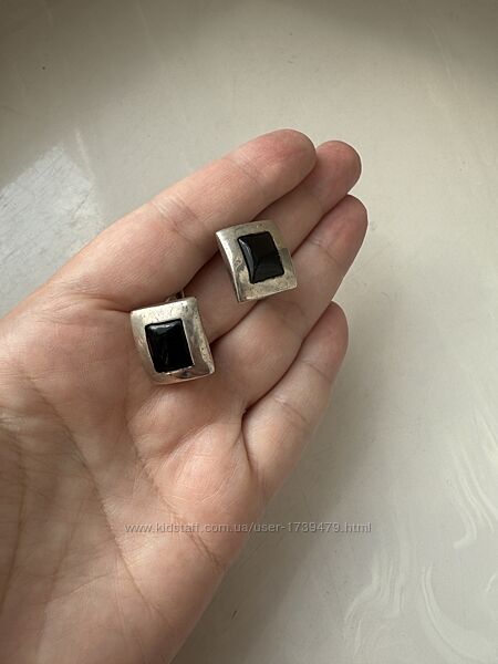Сережки серьги серебряные с ониксом черным прямоугольные квадрат черные