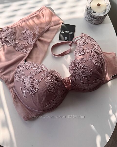 Комплект женского нижнего белья Balaloum 9397