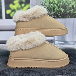 Тапочки-угги женские бежевые на меху с закрытой пяткой 8131