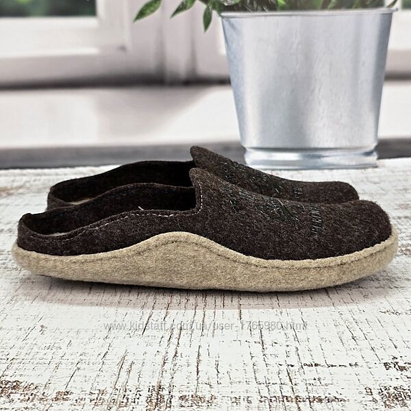 Тапочки мужские фетровые для паркета Inblu коричневые с черной 3481