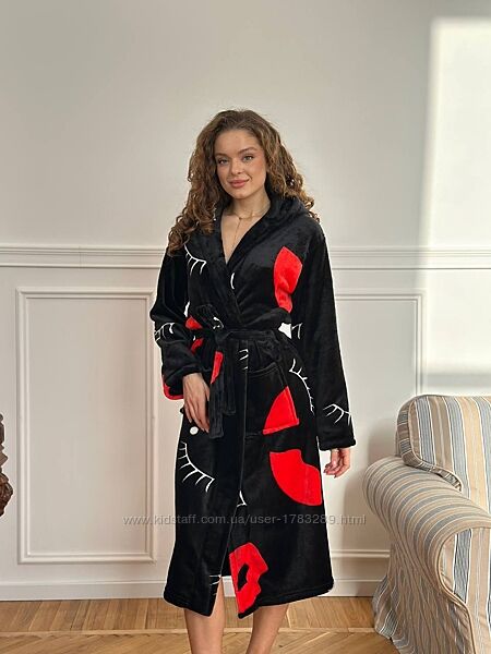 Чорний халат