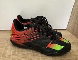 Дитячі бутси adidas в ідеальному стані