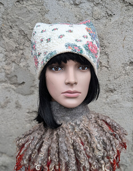 зимова шапочка Соломія - овеча вовна, ручна робота
