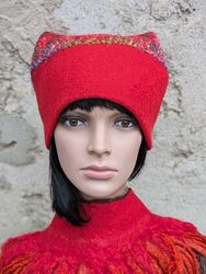 зимова шапочка Цвітана - овеча вовна, ручна робота