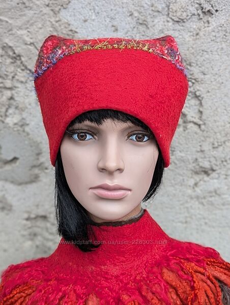 зимова шапочка Цвітана - овеча вовна, ручна робота 