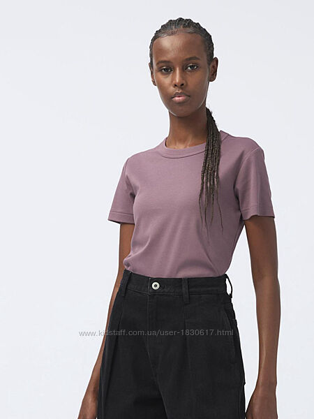 Якісна базова футболка uniqlo, серія u