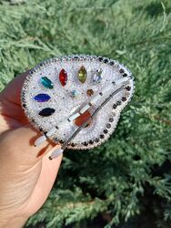 Брошка для вчителя малювання