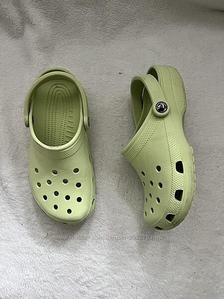 Крутые кроксы фирмы crocs размер j 6 наш 39 о стельке 25,5 см. 