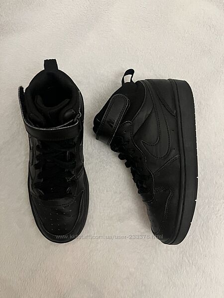 Кроссовки хайтопы фирмы Nike 36,5 размера по стельке 24 см.