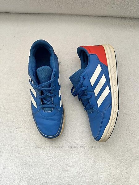 Кроссовки фирмы Adidas 38,5 размера по стельке 25 см.