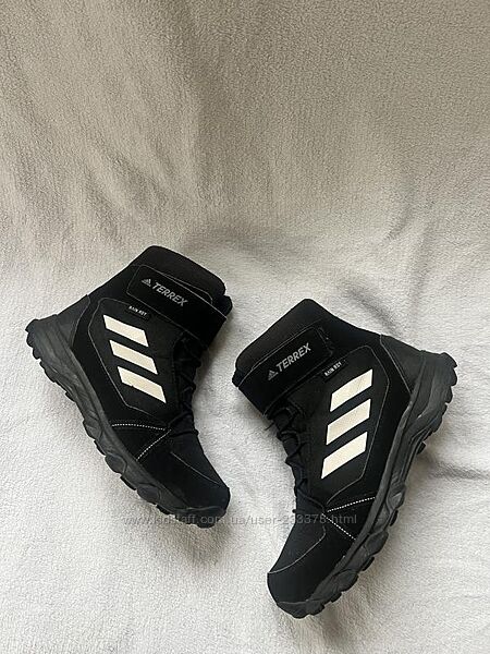 Сапоги фирмы adidas 37,5 размера по стельке 24 см. Наши любимые ссапоги был