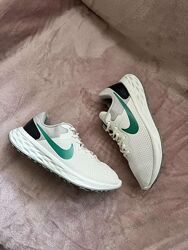 Кросівки фірми nike 38 розміри за устілкою 24,5 см.