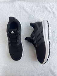 Кросівки фірми adidas 40 розміру за устілкою 25,5 см.