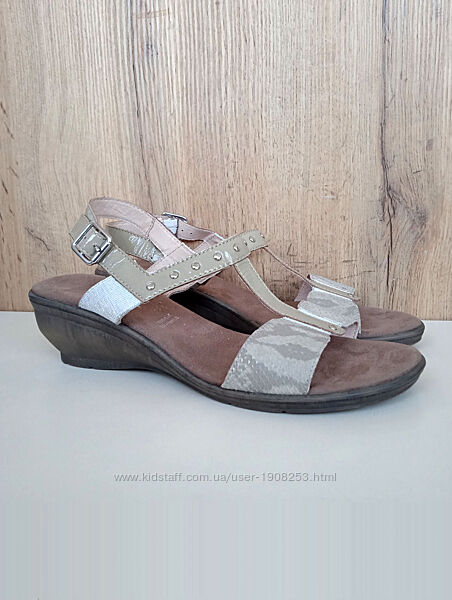 Нові французькі шкіряні босоніжки, жіночі сандалі на вузьку ногу, р. 40