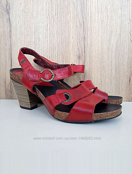 Повністю натуральні шкіряні босоніжки червоні жіночі на підборах літо 39-40