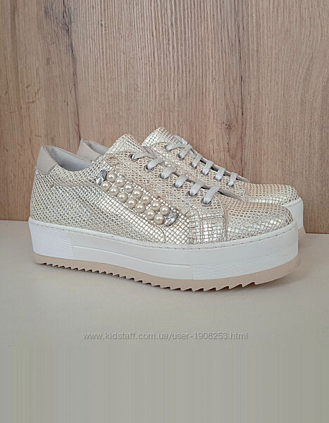 Італійські шкіряні кросівки, жіночі кеди бежеві з золотистим, літо демі, 37