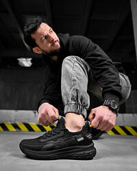 Чоловічі кросівки чорні на потовщеній підошві