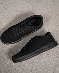 Чоловічі кросівки замшеві чорні кеди демі