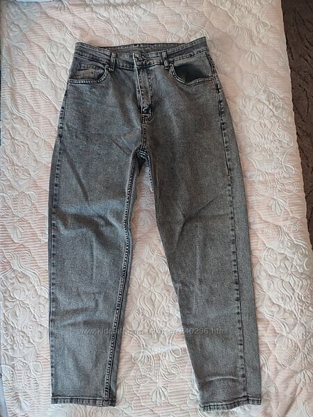 Джинсы мом