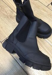 Стильні чобітки