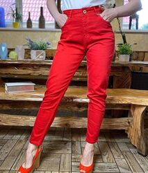 Стильні червоні жіночі джинси skinny