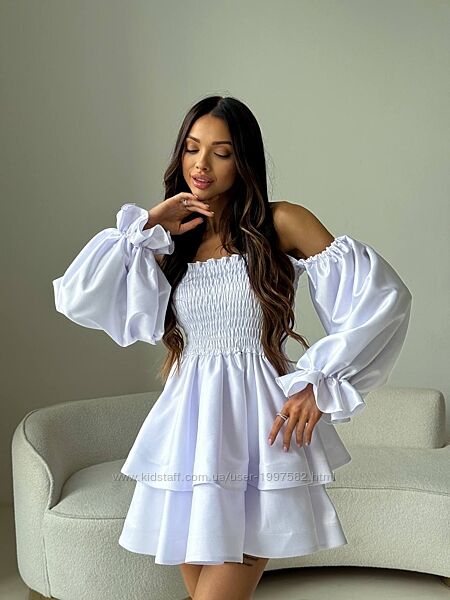 Вечірня сукня атласна міні з довгим рукавом з пишною спідницею