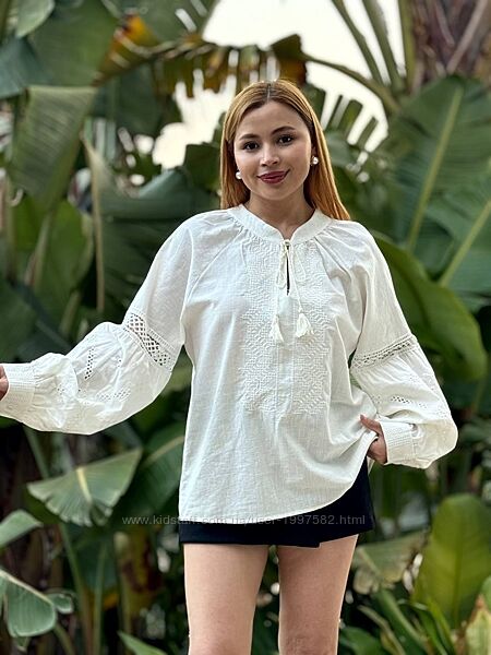 Жіноча вишиванка літня мережка блуза вишита сорочка біла з мереживом
