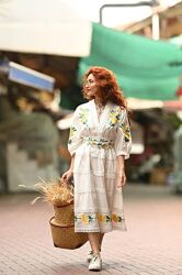 Жіноча вишита сукня довга плаття з вишивкою вишиванка з поясом з мереживом 