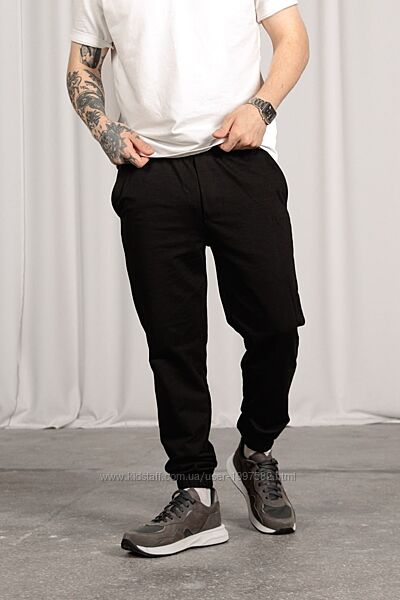 Чоловічі спортивні штани 