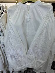 Жіноча вишиванка сучасна мережка блуза вишита сорочка біла з мереживом