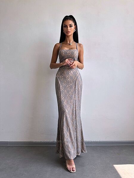 Мереживна сукня максі