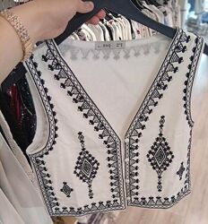 Вишитий жилет на підкладці